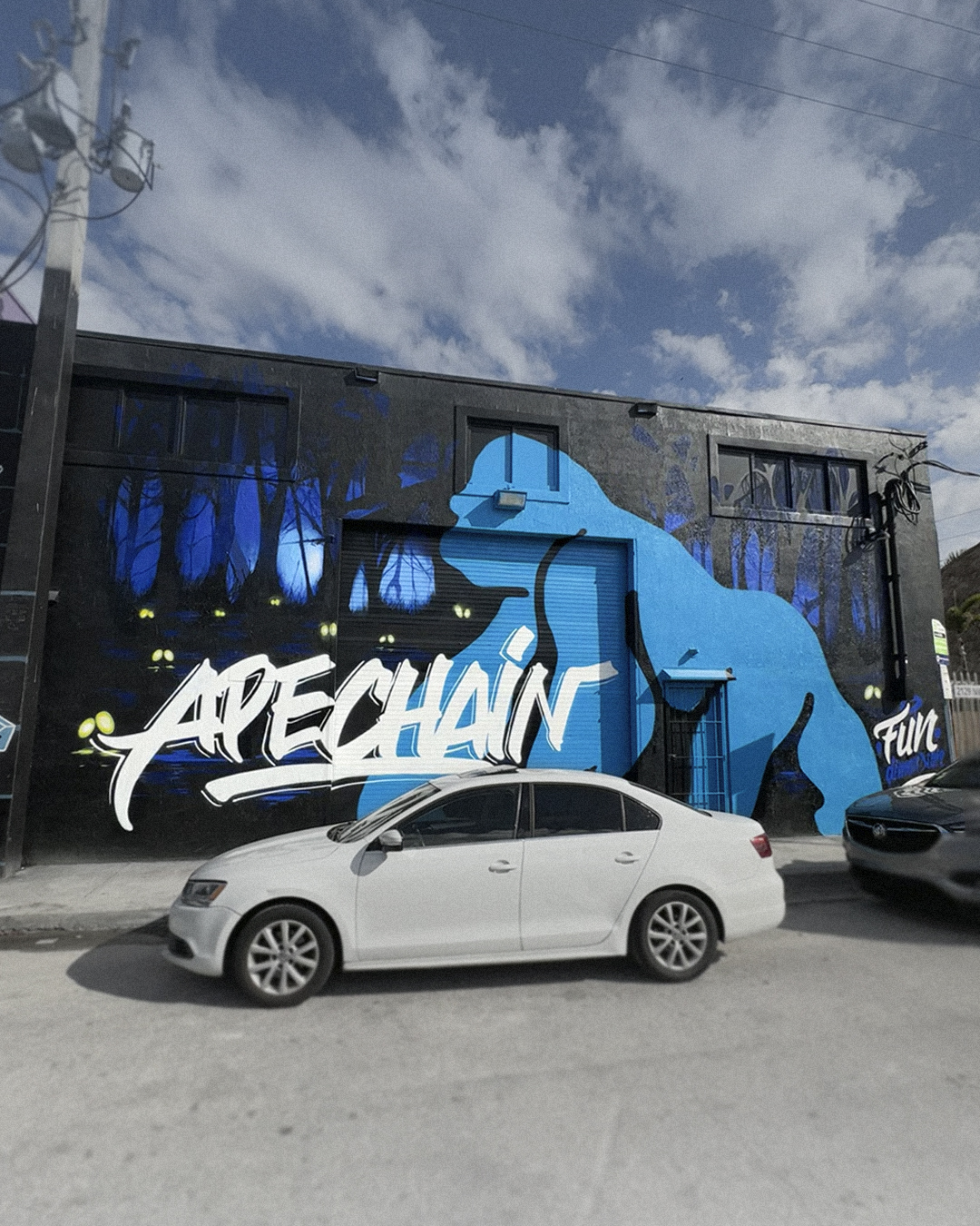 Blue gorilla APECHAIN (side B). ArtBasel 2024 - Wynwood by Johann